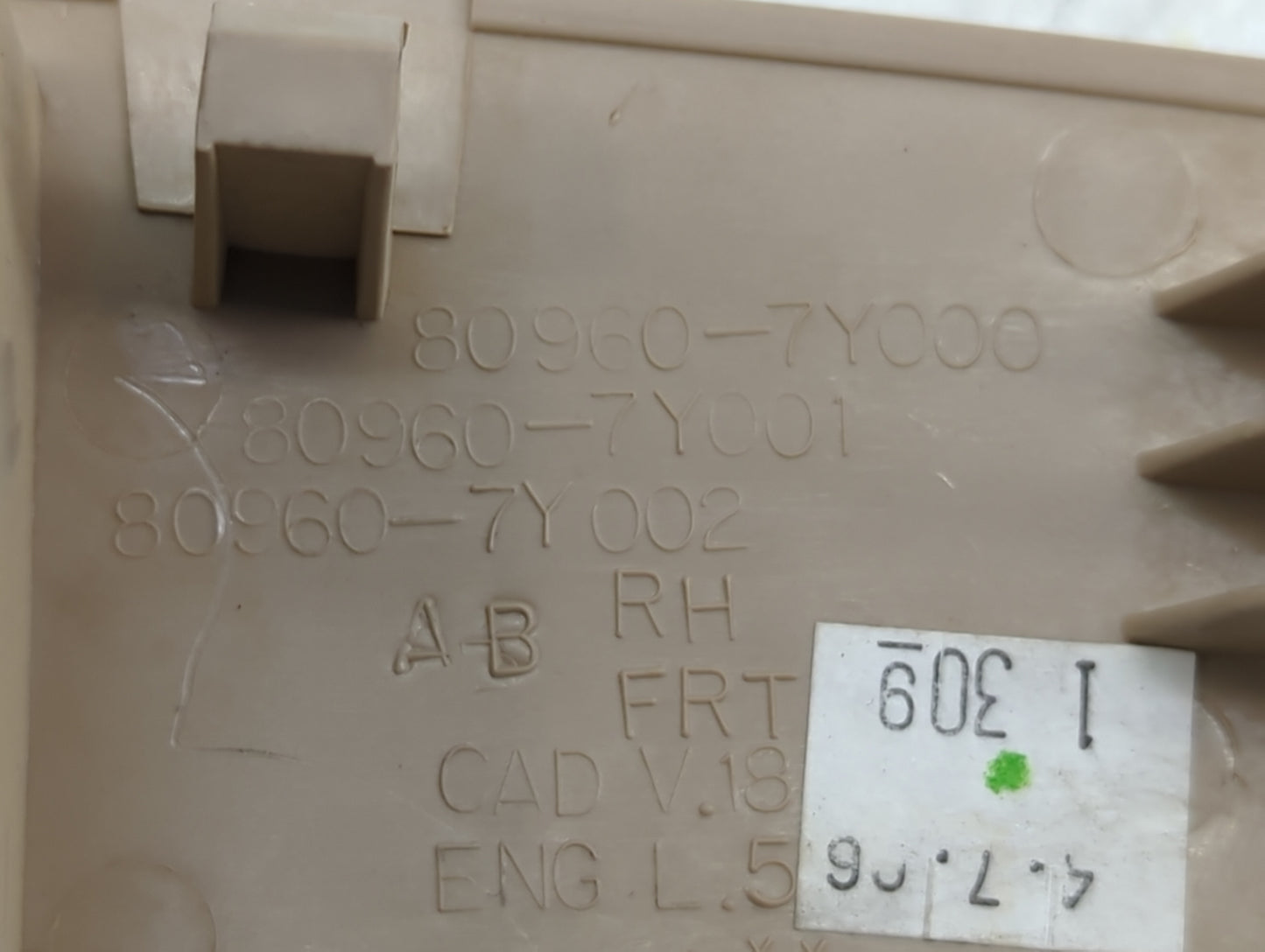 2004 Nissan Maxima Passenger Right Power Window Switch 80960-7y000 - Oemusedautoparts1.com