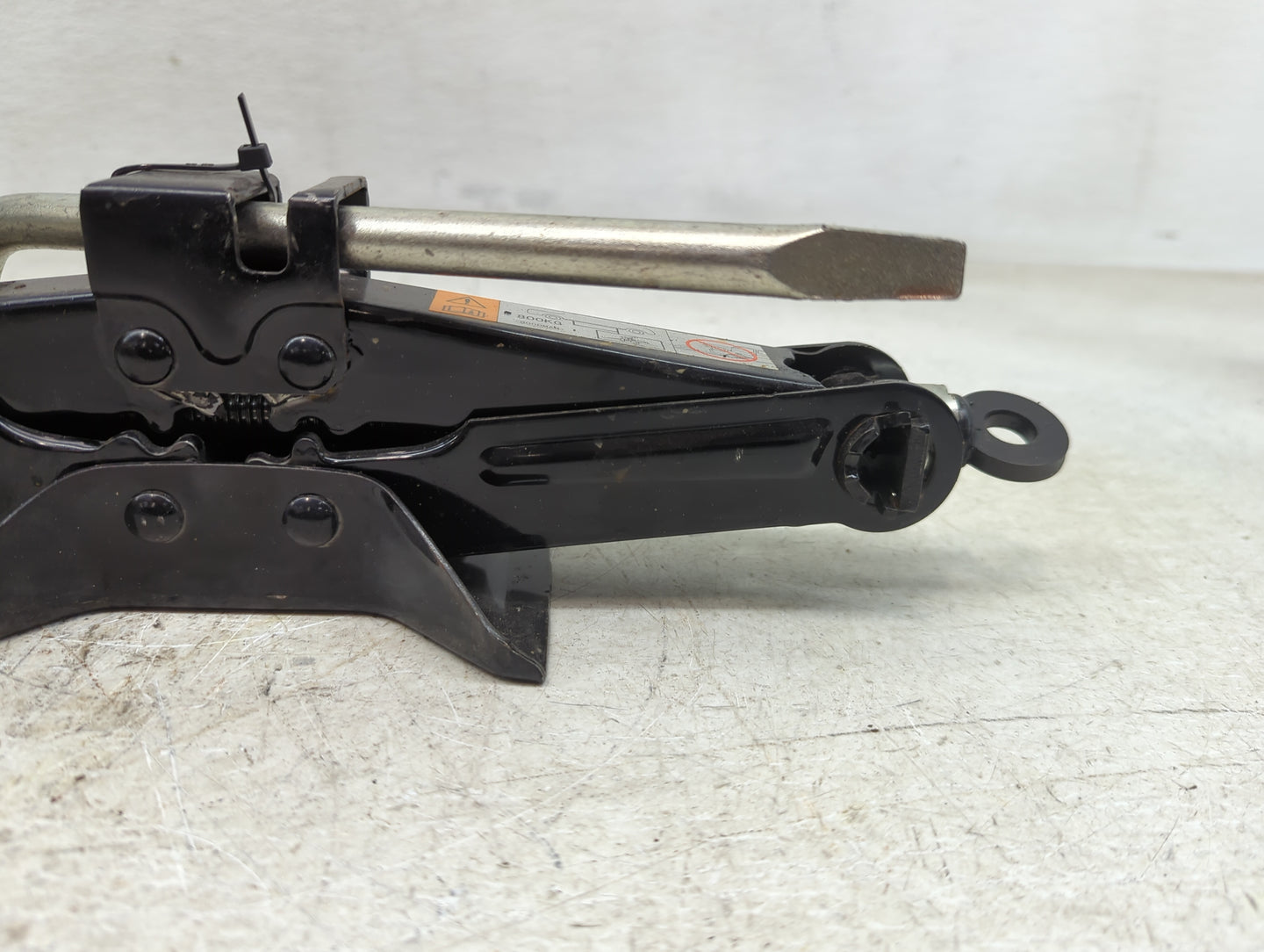 2004 Nissan Maxima Spare Scissor Car Jack 1415484 - Oemusedautoparts1.com