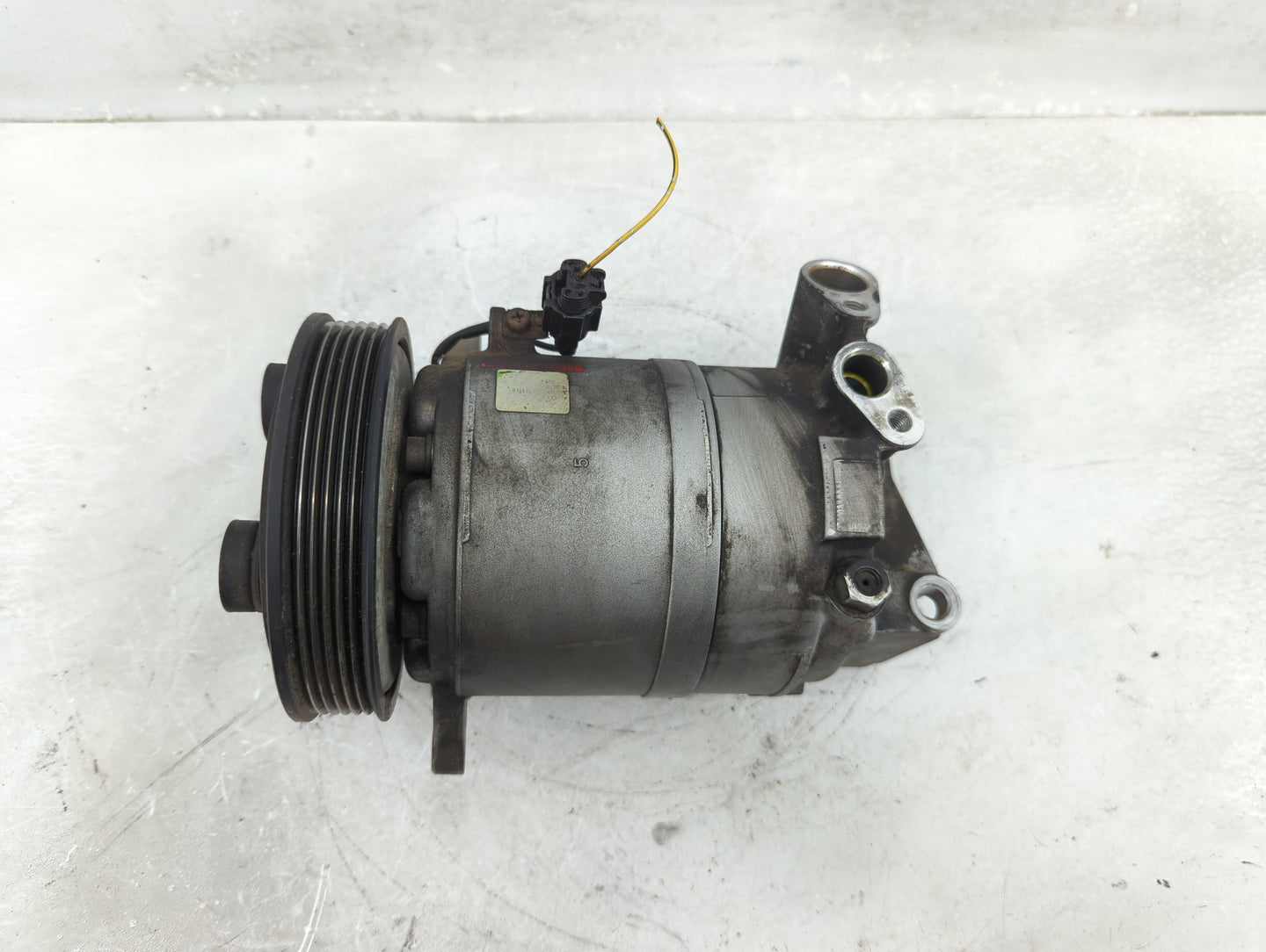 2004-2005 Nissan Maxima Air Conditioning A/c Ac Compressor Oem - Oemusedautoparts1.com