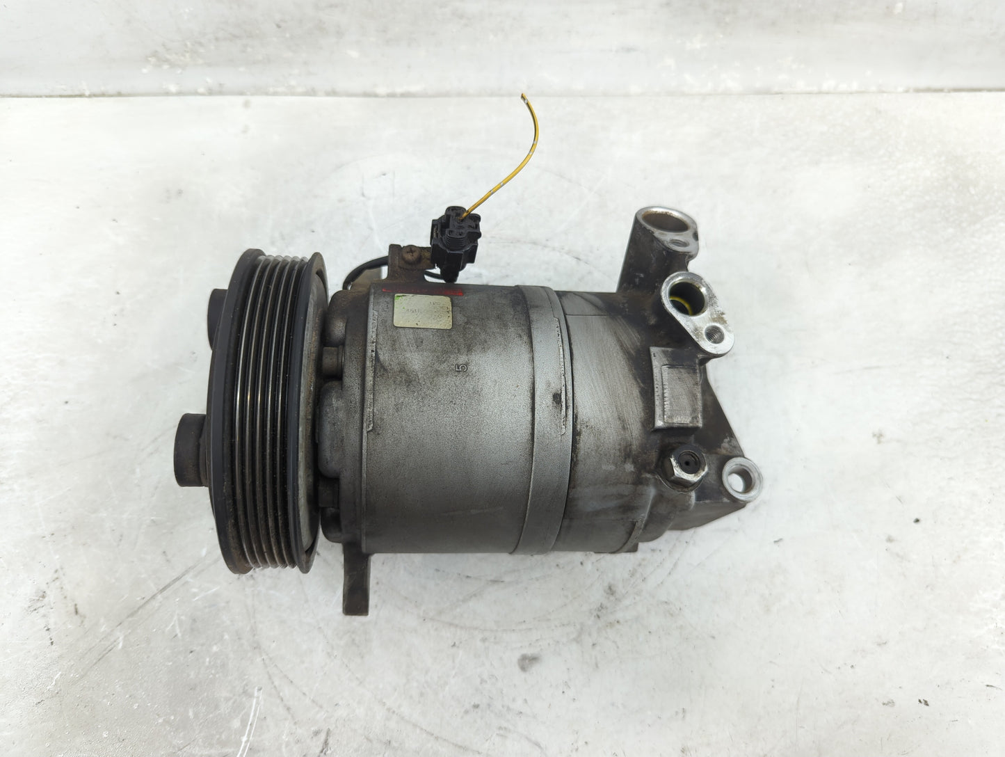 2004-2005 Nissan Maxima Air Conditioning A/c Ac Compressor Oem - Oemusedautoparts1.com