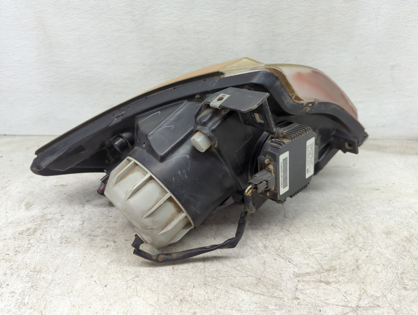2004 Nissan Maxima Passenger Right Oem Head Light Headlight Lamp - Oemusedautoparts1.com