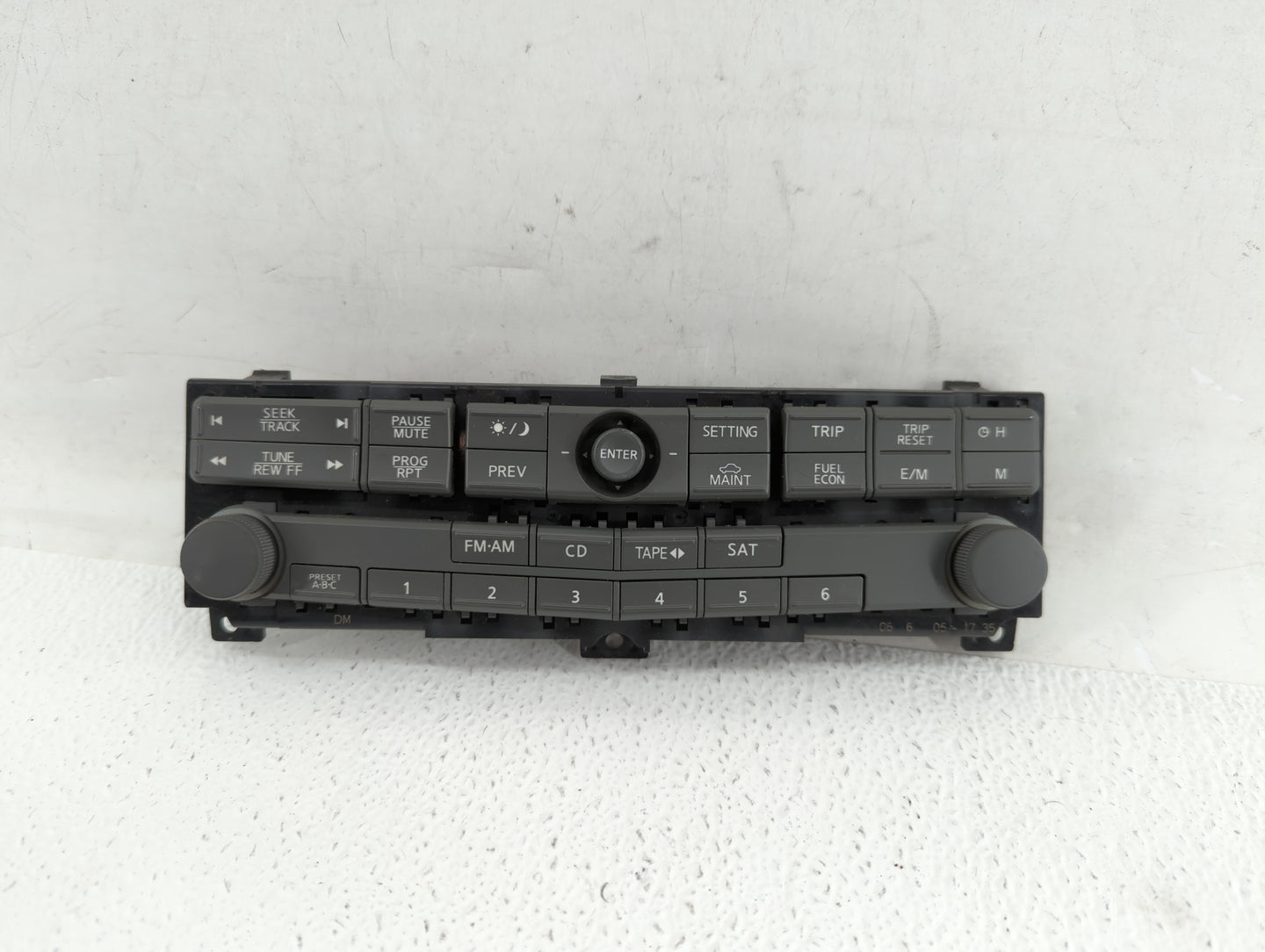 2004-2005 Nissan Maxima Am Fm Cd Player Radio Receiver - Oemusedautoparts1.com