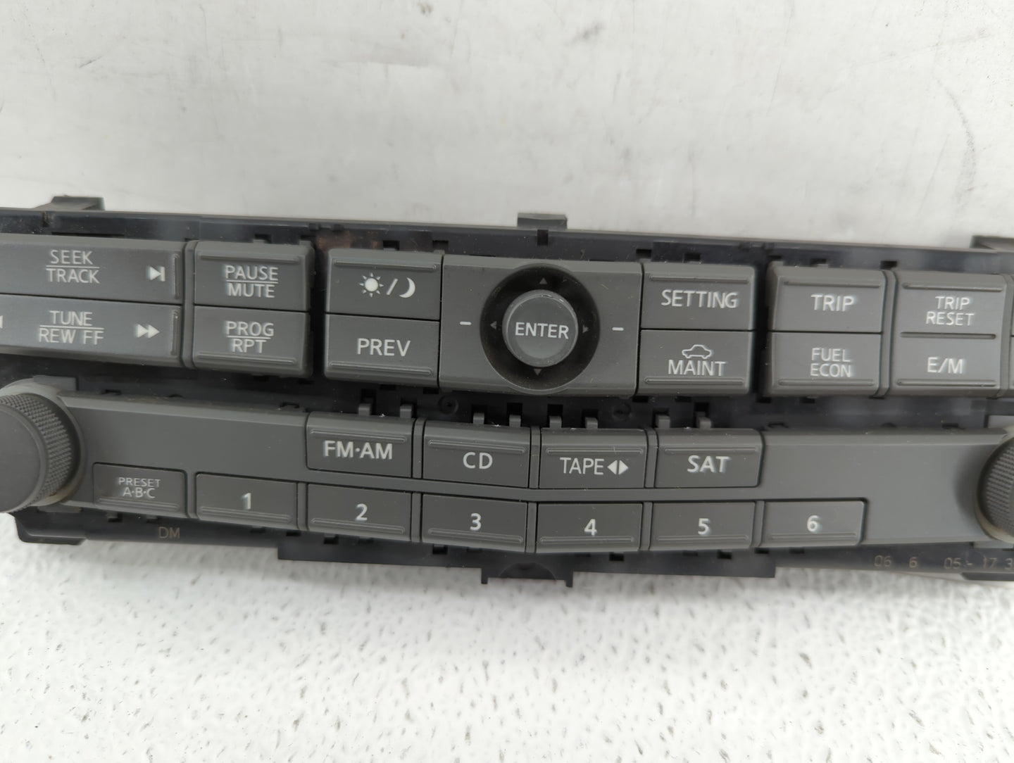 2004-2005 Nissan Maxima Am Fm Cd Player Radio Receiver - Oemusedautoparts1.com