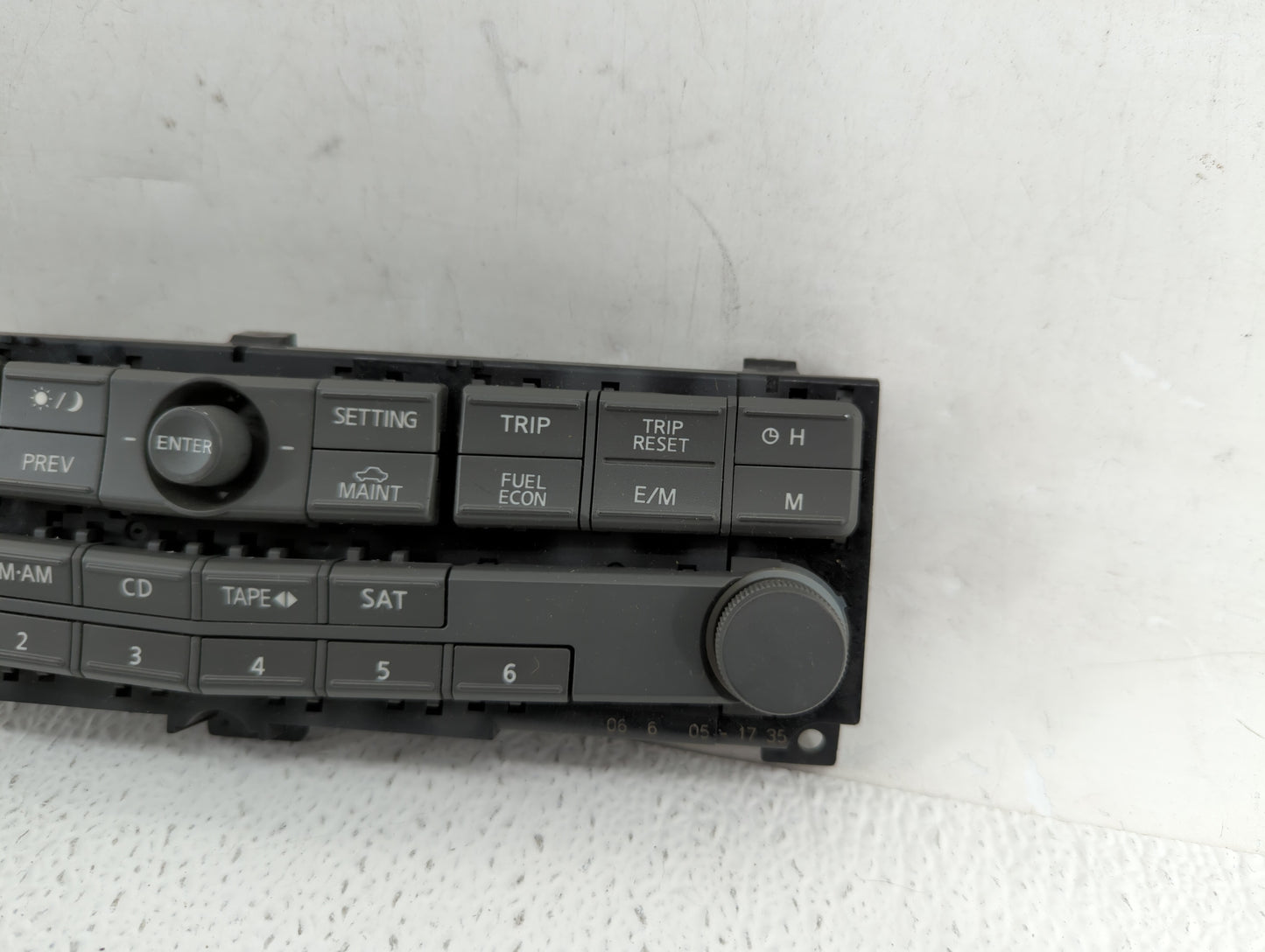 2004-2005 Nissan Maxima Am Fm Cd Player Radio Receiver - Oemusedautoparts1.com