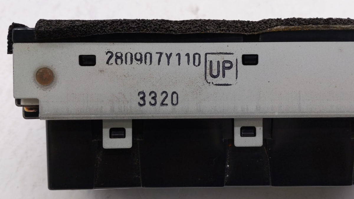 2004-2005 Nissan Maxima Information Radio Display Screen 284550 - Oemusedautoparts1.com