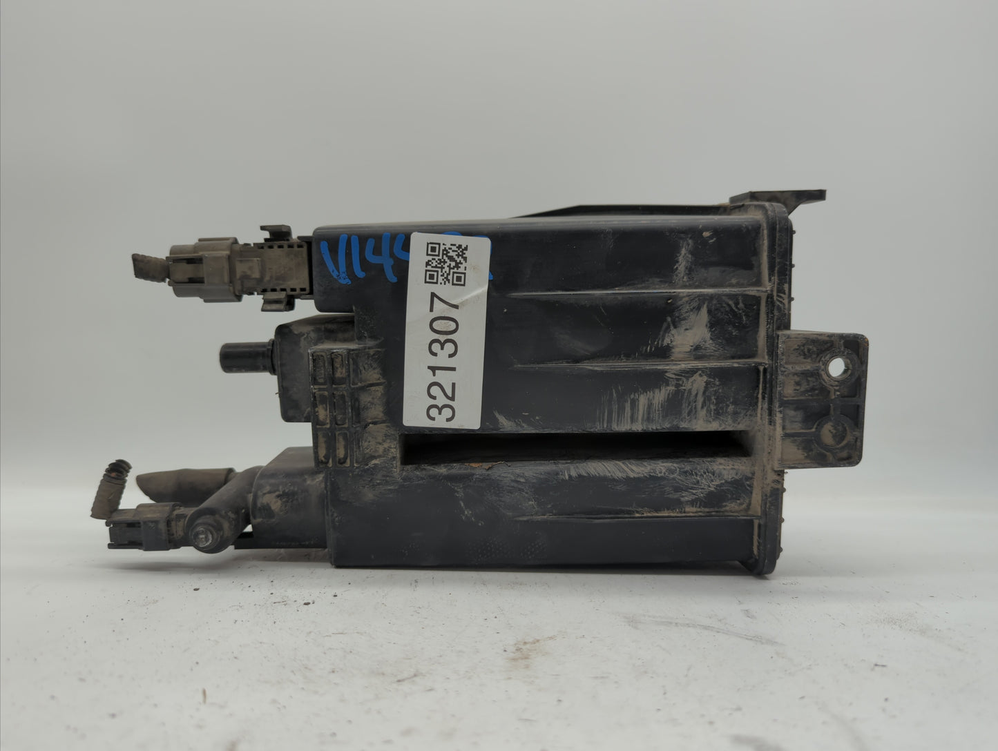 2004 Nissan Maxima Fuel Vapor Charcoal Canister - Oemusedautoparts1.com