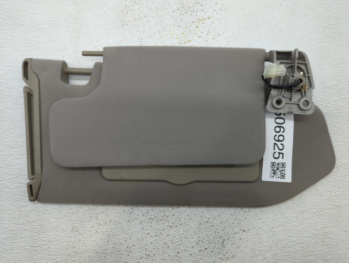 2004 Nissan Maxima Sun Visor Shade Replacement Passenger Right Mirror Fits OEM Used Auto Parts - Oemusedautoparts1.com