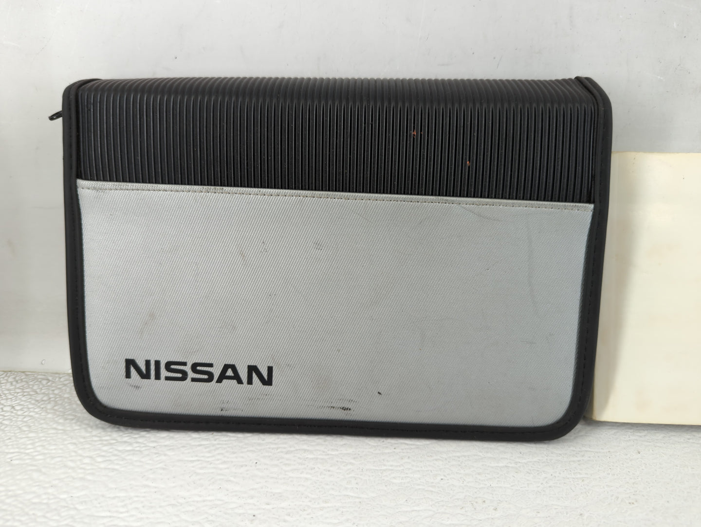 2004 Nissan Maxima Owners Manual Book Guide P/N:0M4E-0A34U1 OEM Used Auto Parts - Oemusedautoparts1.com