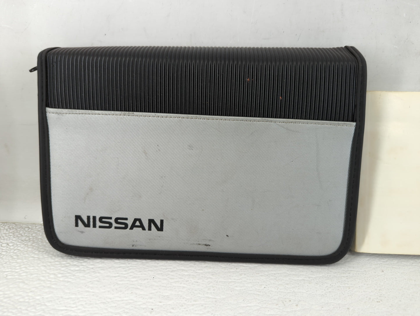 2004 Nissan Maxima Owners Manual Book Guide P/N:0M4E-0A34U1 OEM Used Auto Parts - Oemusedautoparts1.com