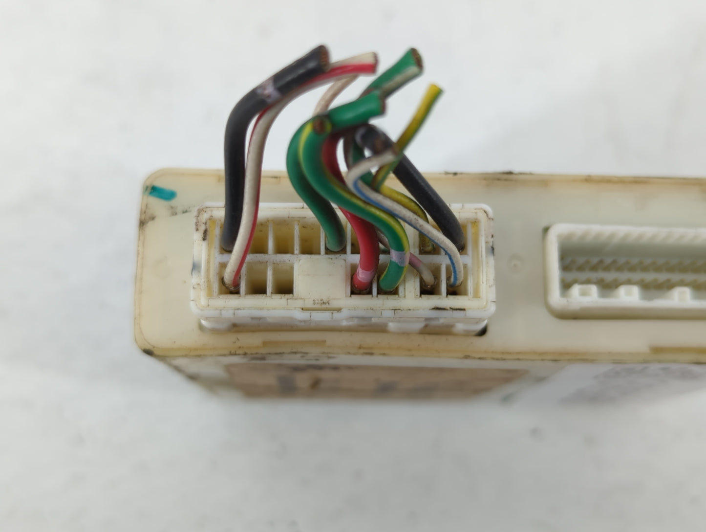 2004-2004 Nissan Maxima Chassis Control Module Ccm Bcm Body Control - Oemusedautoparts1.com