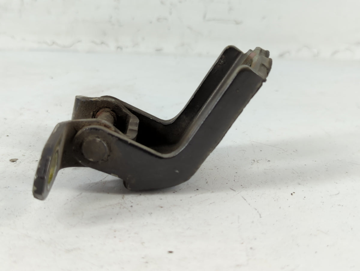 2004 Nissan Maxima Driver Hood Hinge - Oemusedautoparts1.com