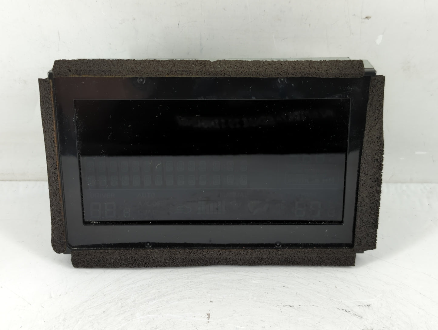 2004-2005 Nissan Maxima Information Display Screen - Oemusedautoparts1.com