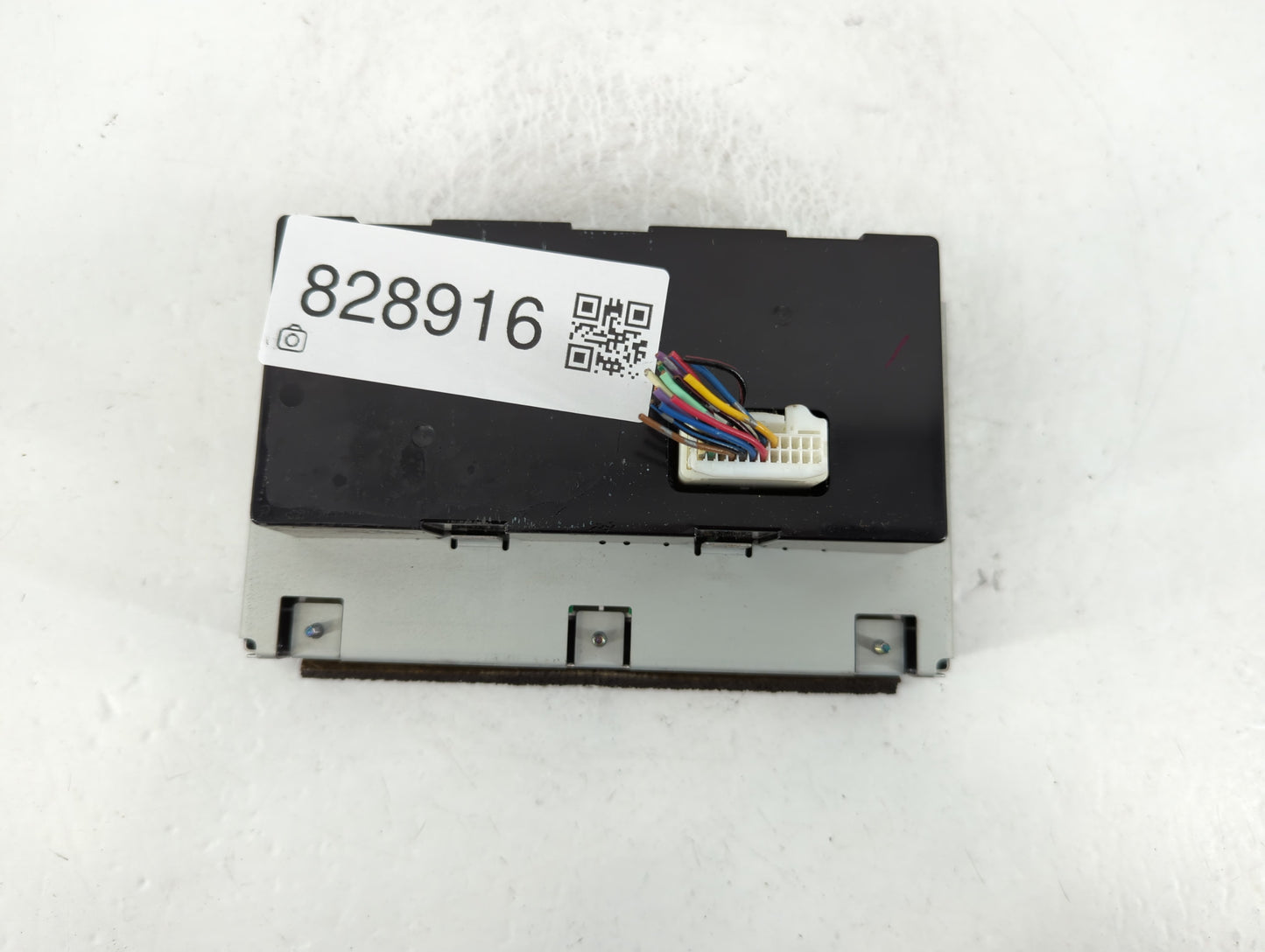 2004-2005 Nissan Maxima Information Display Screen - Oemusedautoparts1.com