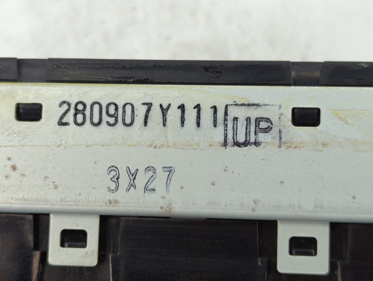 2004-2005 Nissan Maxima Information Radio Display Screen 830795 - Oemusedautoparts1.com