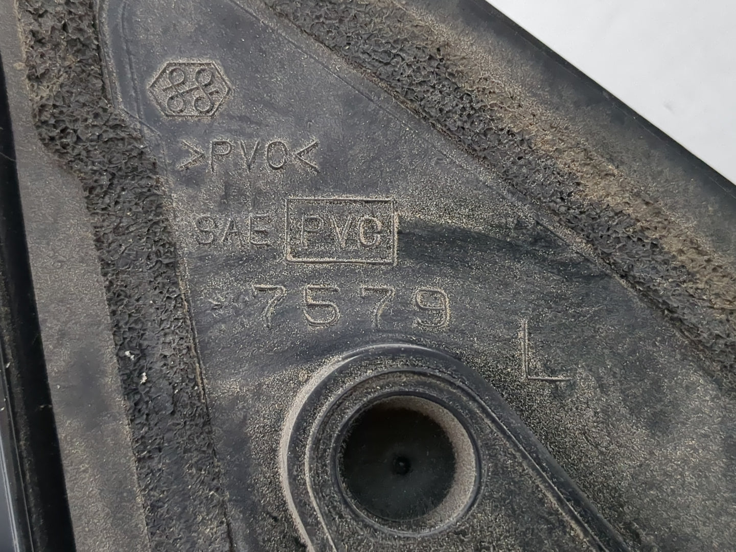 2003-2004 Nissan Murano Passenger Side View Mirror - Right Door Mirror OEM Used - Oemusedautoparts1.com