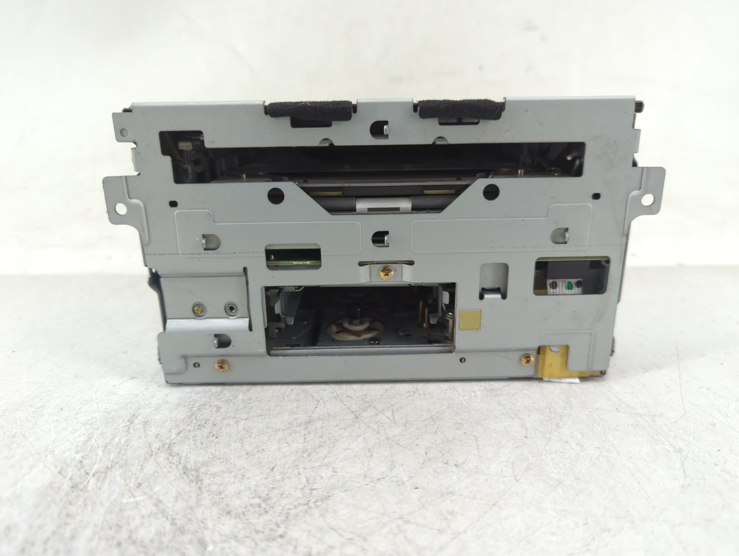 2004-2005 Nissan Murano Radio AM FM Cd Player Receiver Replacement P/N:N28188 CA010 Fits Fits 2004 2005 OEM Used Auto Parts 