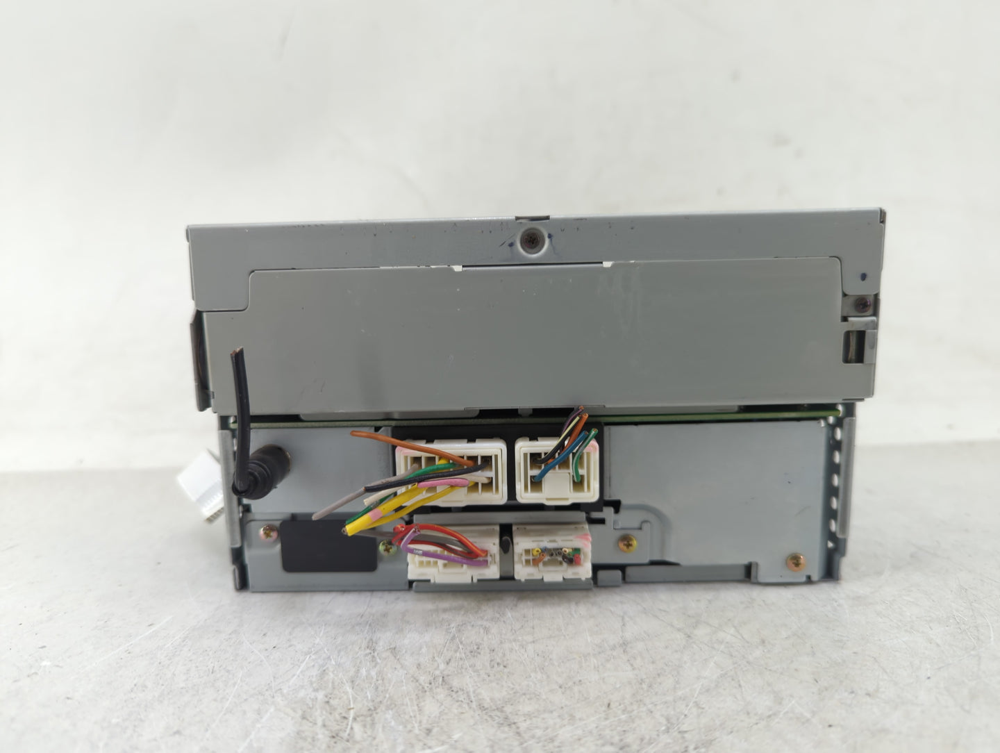2004-2005 Nissan Murano Radio AM FM Cd Player Receiver Replacement P/N:N28188 CA010 Fits Fits 2004 2005 OEM Used Auto Parts 