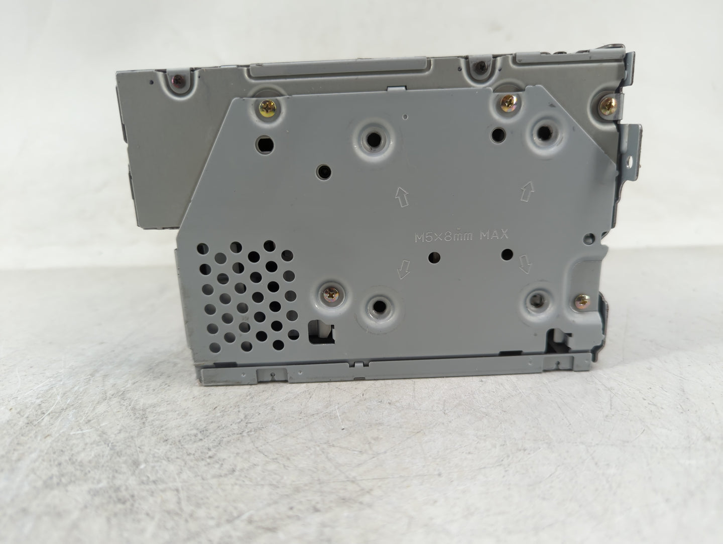 2004-2005 Nissan Murano Radio AM FM Cd Player Receiver Replacement P/N:N28188 CA010 Fits Fits 2004 2005 OEM Used Auto Parts 