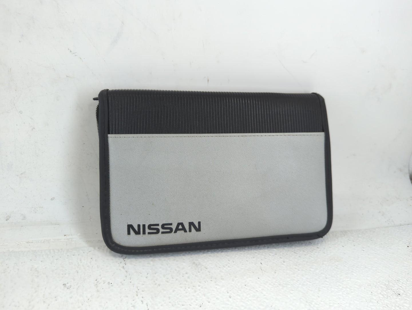 2004 Nissan Murano Owners Manual Book Guide P/N:0M4E-0Z50U1 OEM Used Auto Parts - Oemusedautoparts1.com