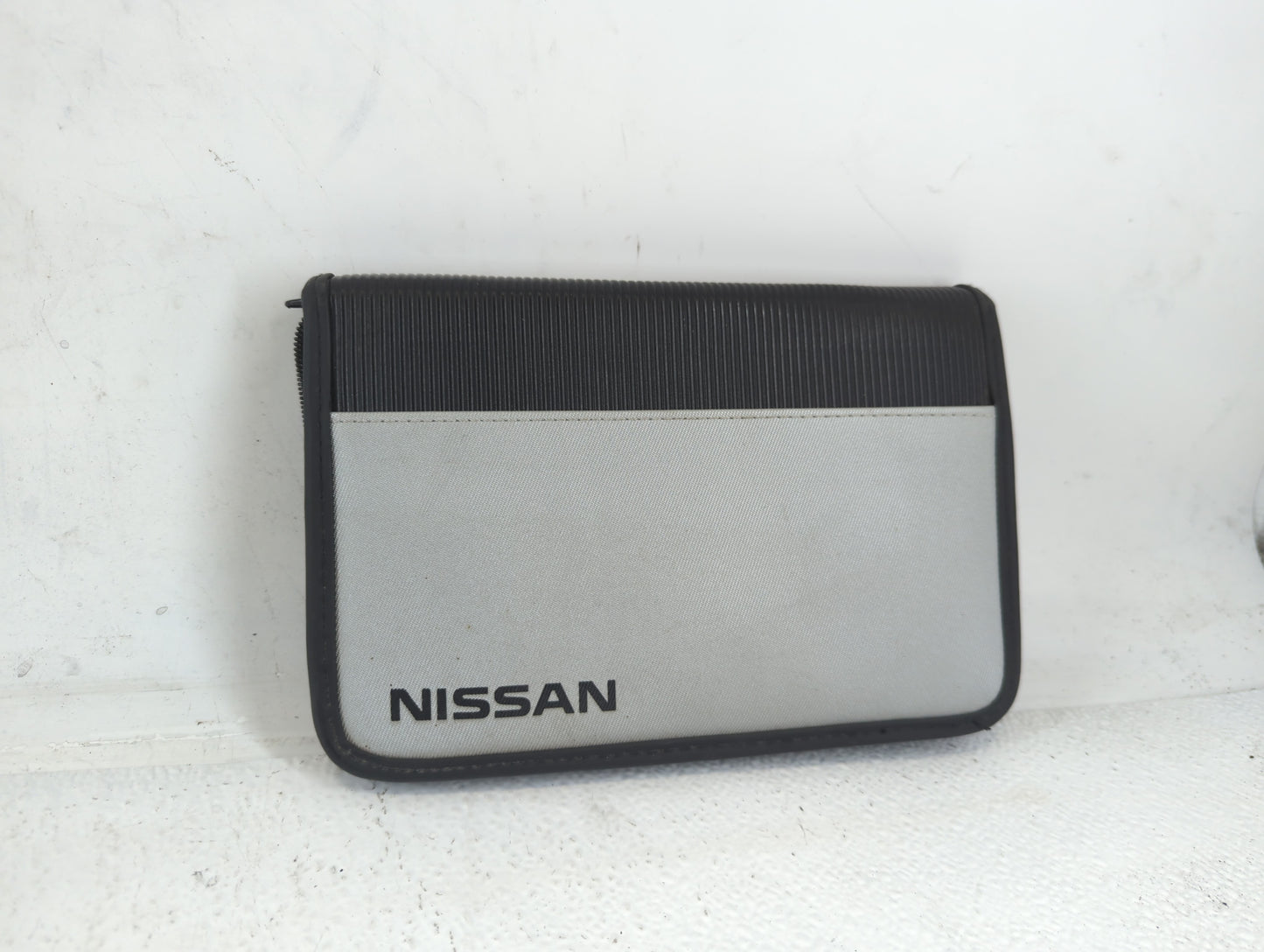 2004 Nissan Murano Owners Manual Book Guide P/N:0M4E-0Z50U1 OEM Used Auto Parts - Oemusedautoparts1.com