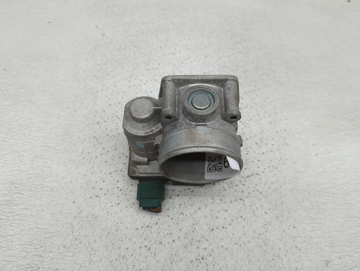 2003-2004 Nissan Pathfinder Throttle Body P/N:RME70-92-C3912 Fits Fits 2003 2004 OEM Used Auto Parts - Oemusedautoparts1.com