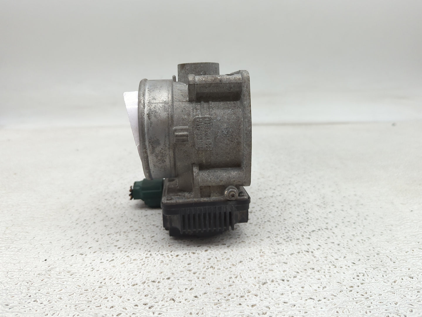 2003-2004 Nissan Pathfinder Throttle Body P/N:RME70-92-C3912 Fits Fits 2003 2004 OEM Used Auto Parts - Oemusedautoparts1.com