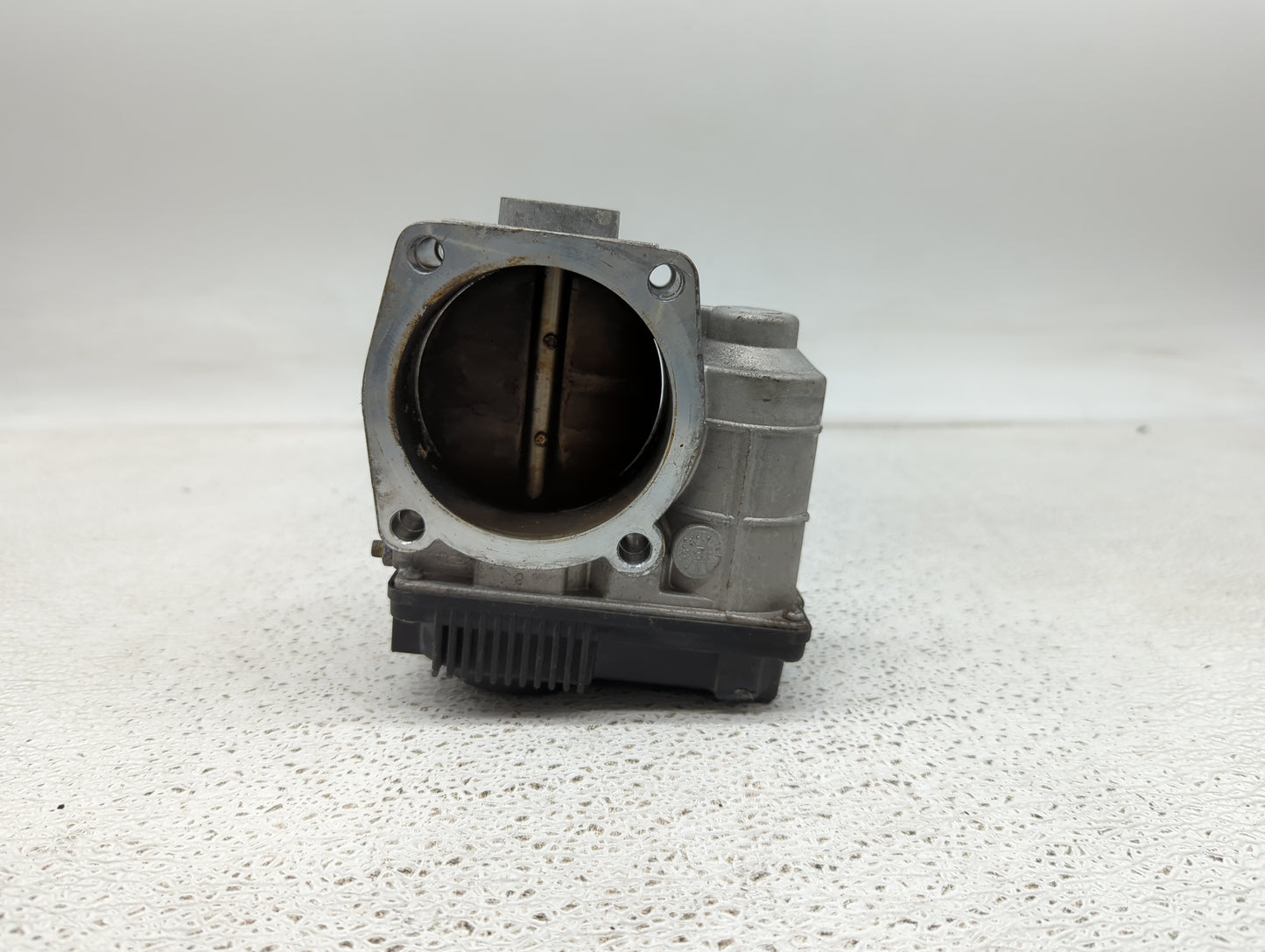2003-2004 Nissan Pathfinder Throttle Body P/N:RME70-92-C3912 Fits Fits 2003 2004 OEM Used Auto Parts - Oemusedautoparts1.com