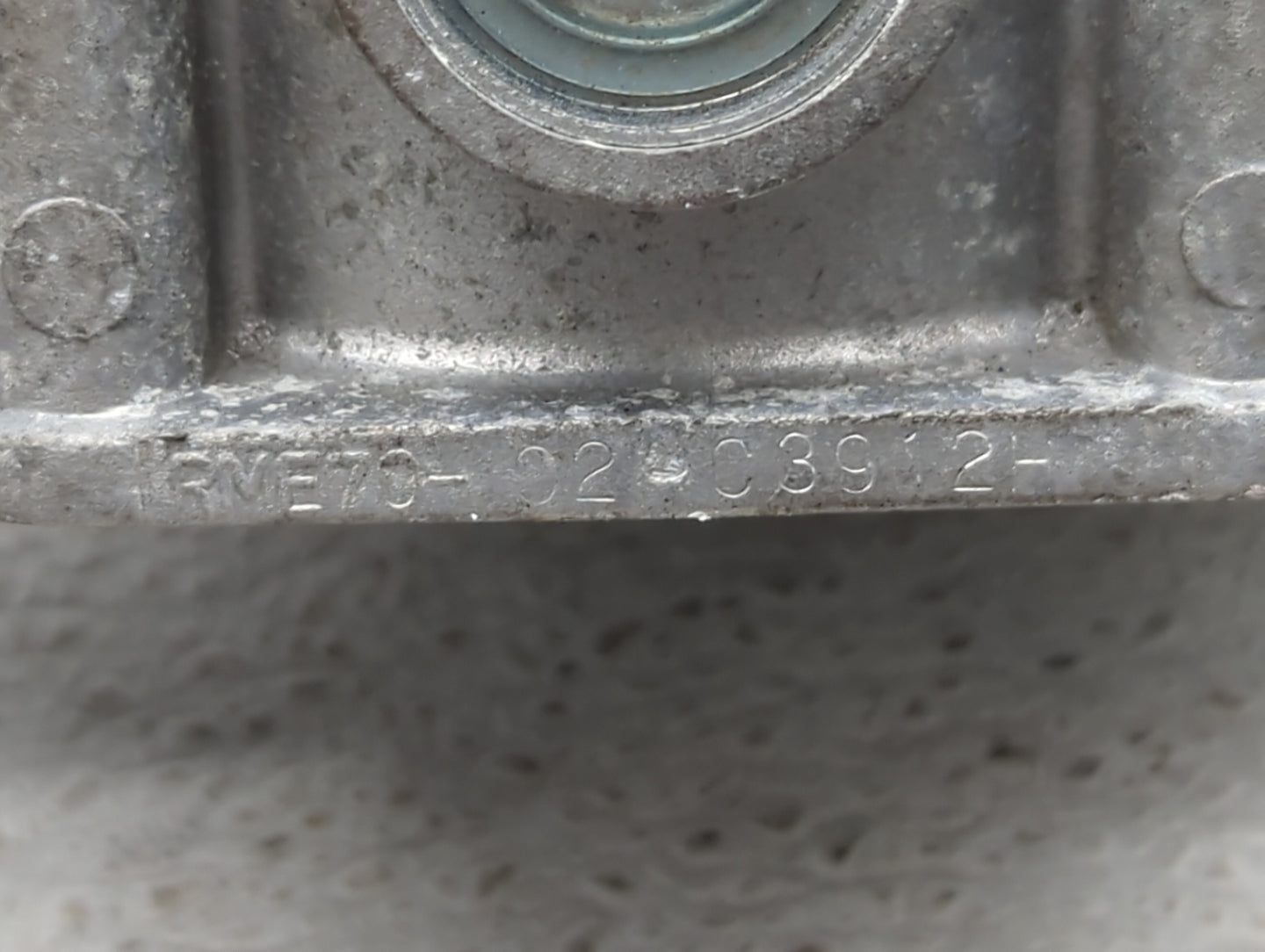 2003-2004 Nissan Pathfinder Throttle Body P/N:RME70-92-C3912 Fits Fits 2003 2004 OEM Used Auto Parts - Oemusedautoparts1.com
