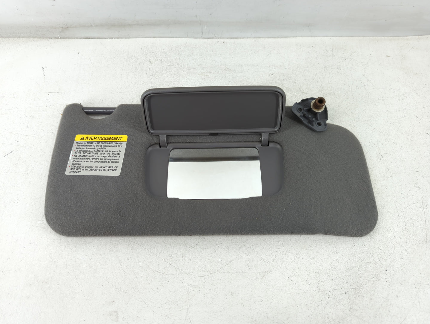 2002-2004 Nissan Pathfinder Sun Visor Shade Replacement Passenger Right Mirror Fits Fits 2002 2003 2004 OEM Used Auto Parts 