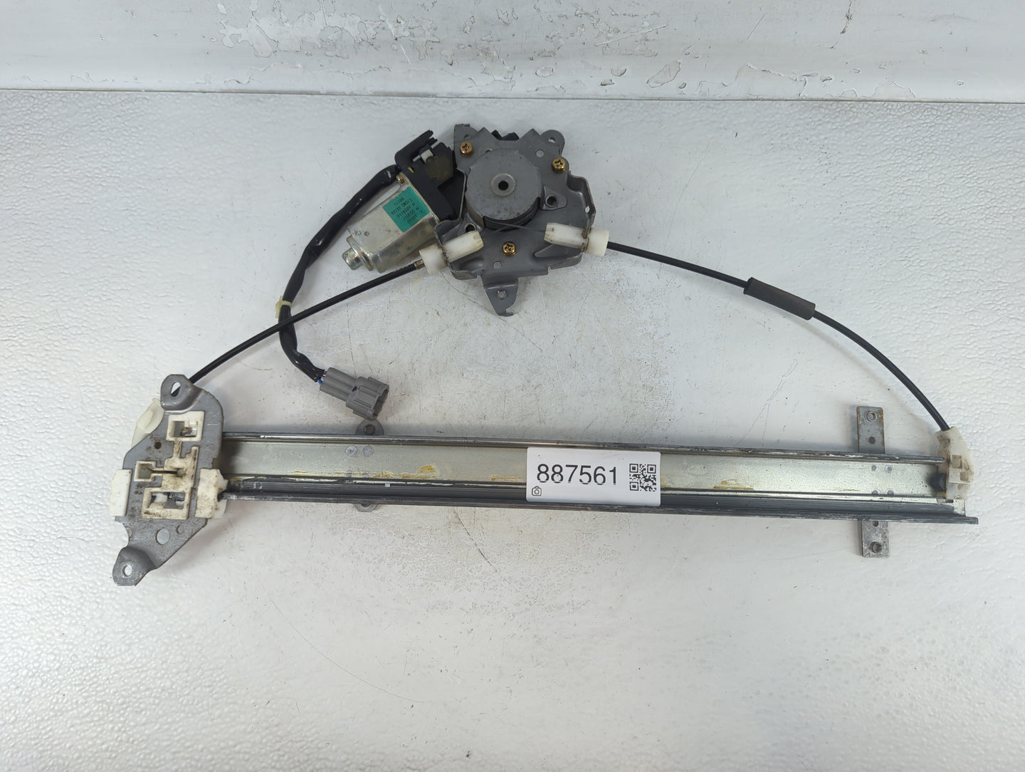 1996-2004 Nissan Pathfinder Used Window Regulator Passenger Front - Oemusedautoparts1.com