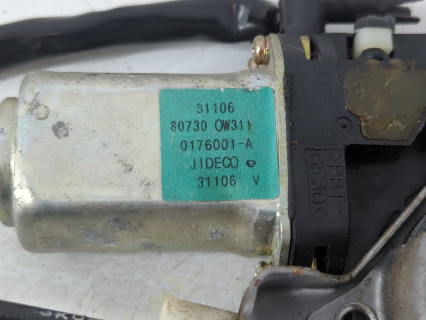 1996-2004 Nissan Pathfinder Used Window Regulator Passenger Front - Oemusedautoparts1.com