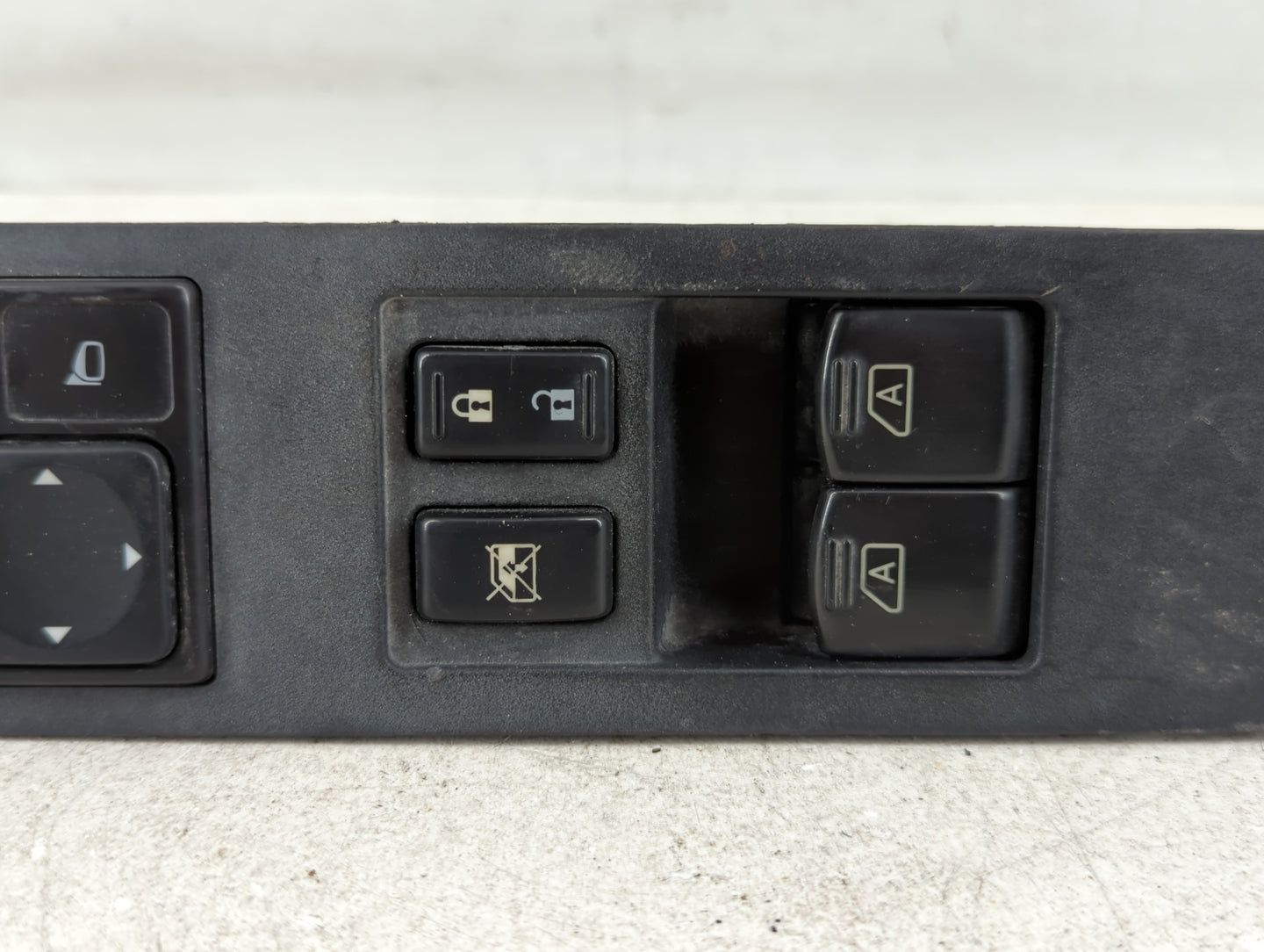 2004 Nissan Quest Master Power Window Switch Replacement Driver Side Left P/N:PP-T15 Fits OEM Used Auto Parts - Oemusedautop