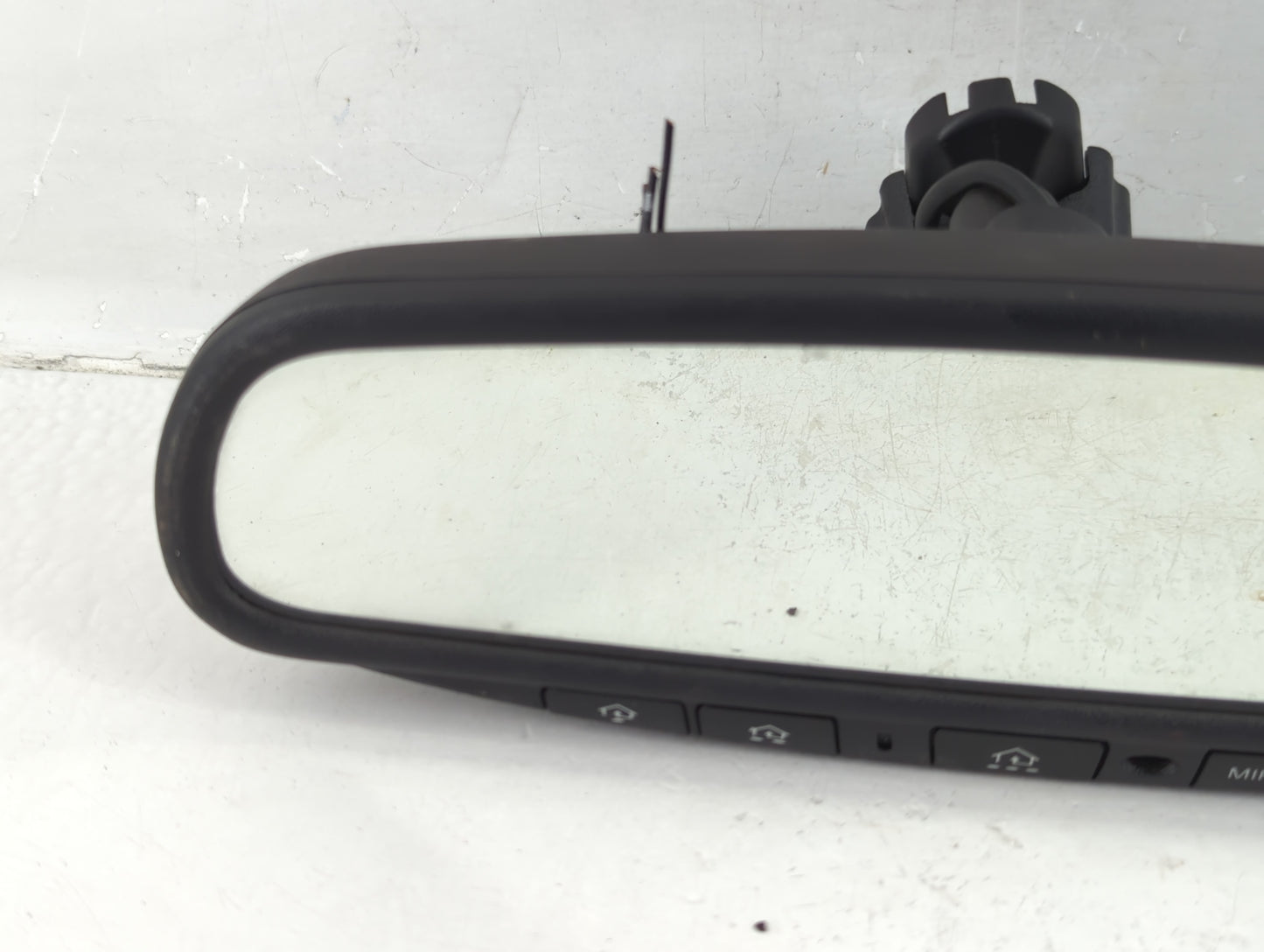 2004 Nissan Quest Interior Rear View Mirror Replacement OEM P/N:E11015633 Fits OEM Used Auto Parts - Oemusedautoparts1.com
