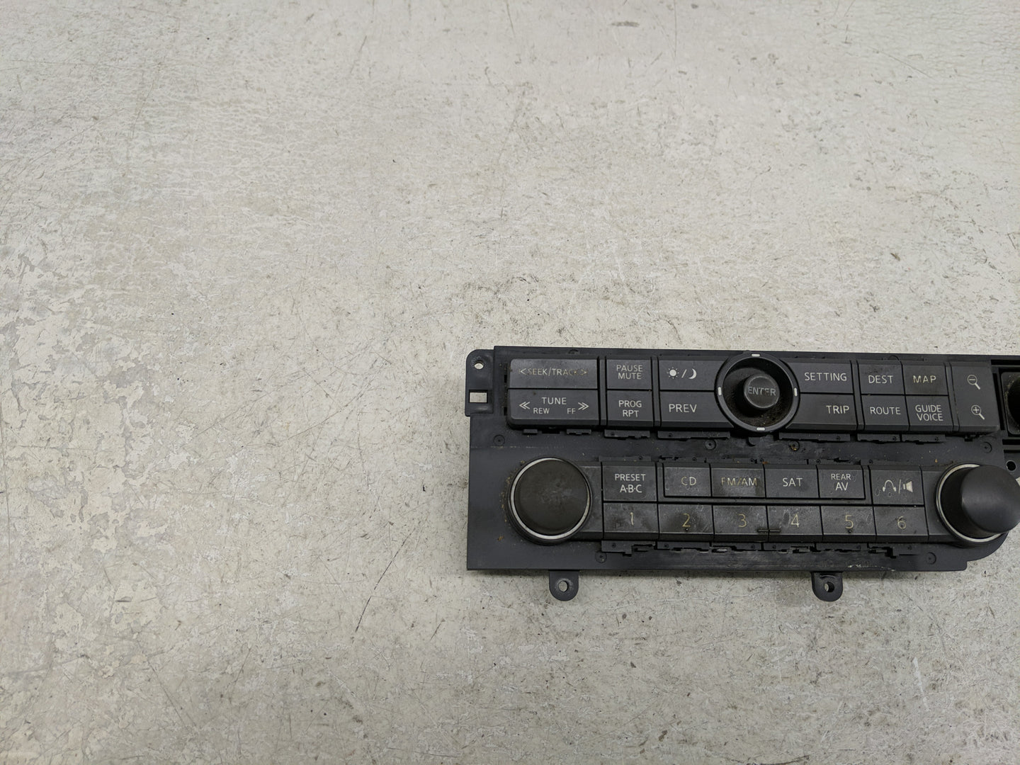 2004 Nissan Quest Radio AM FM Cd Player Receiver Replacement Fits OEM Used Auto Parts - Oemusedautoparts1.com