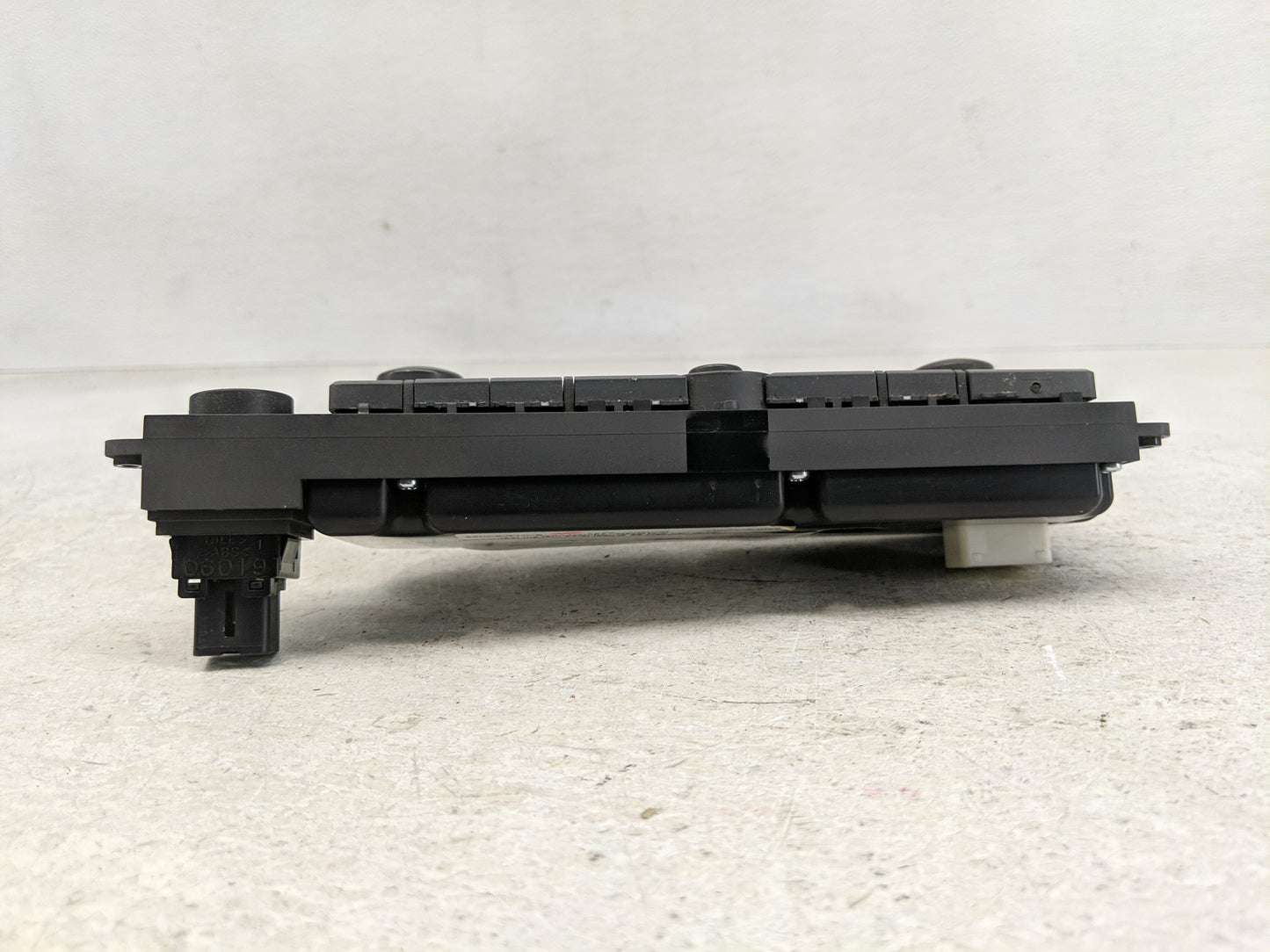 2004 Nissan Quest Radio AM FM Cd Player Receiver Replacement Fits OEM Used Auto Parts - Oemusedautoparts1.com
