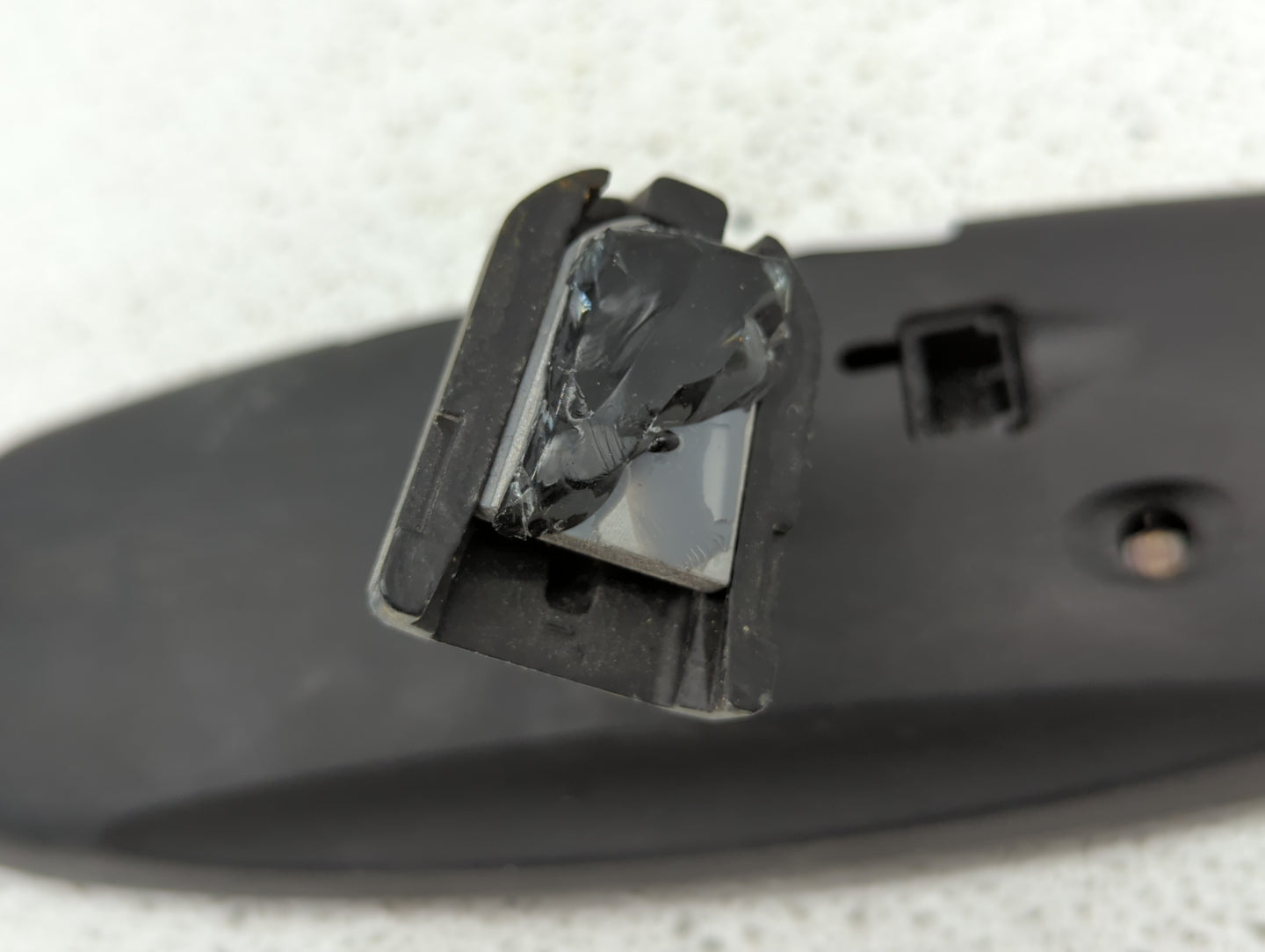 2004 Nissan Quest Interior Rear View Mirror Replacement OEM P/N:E11015633 Fits OEM Used Auto Parts - Oemusedautoparts1.com