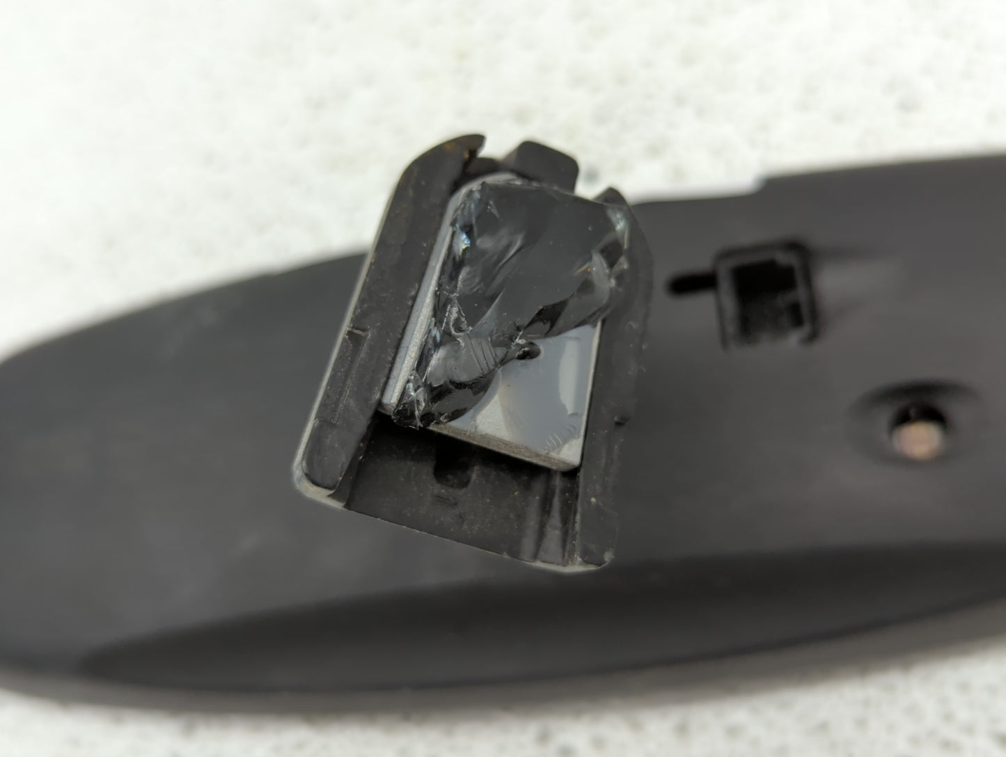 2004 Nissan Quest Interior Rear View Mirror Replacement OEM P/N:E11015633 Fits OEM Used Auto Parts - Oemusedautoparts1.com