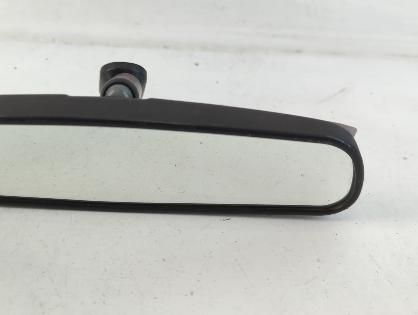 2004 Nissan Quest Interior Rear View Mirror Replacement OEM P/N:E8011681 Fits OEM Used Auto Parts - Oemusedautoparts1.com