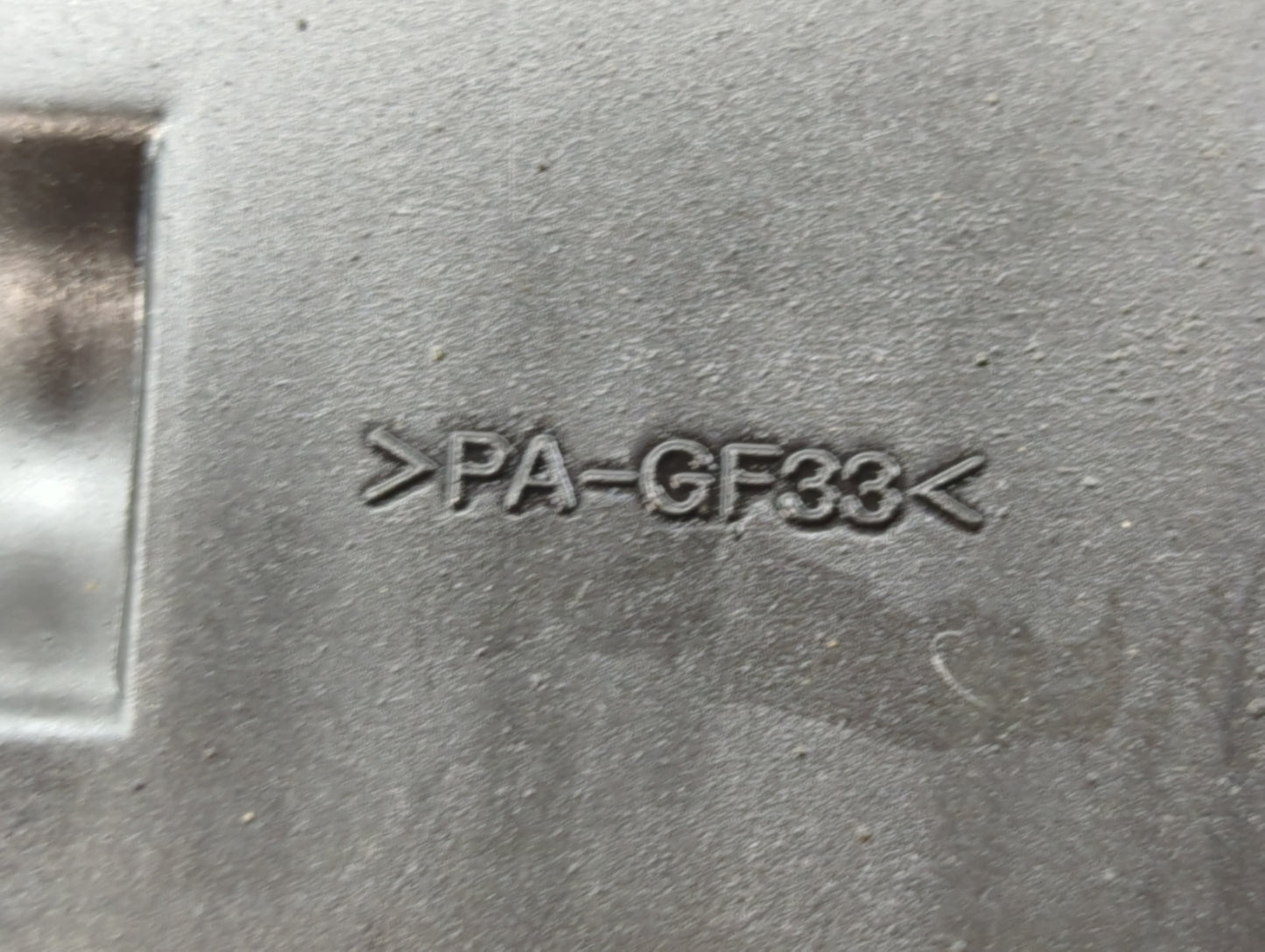 2004 Nissan Quest Driver Left Cylinder Head Valve Cover P/N:PA-GF33 Fits OEM Used Auto Parts - Oemusedautoparts1.com