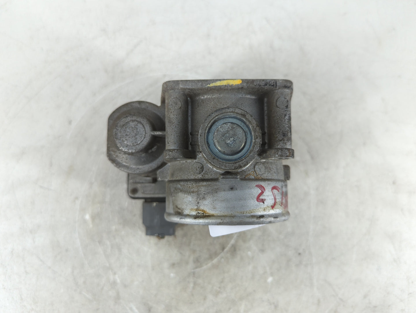 2004-2006 Nissan Quest Throttle Body P/N:PBT-GF30 576-01 Fits Fits 2002 2003 2004 2005 2006 OEM Used Auto Parts - Oemusedaut