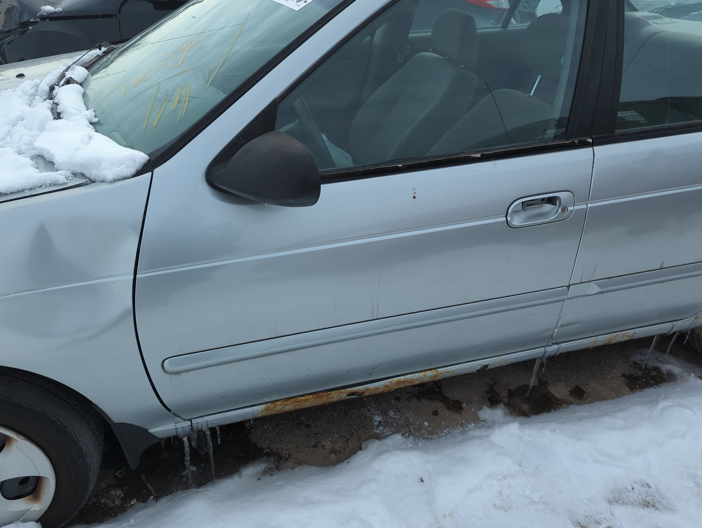 2000-2006 Nissan Sentra Driver Front Door Oem - Oemusedautoparts1.com