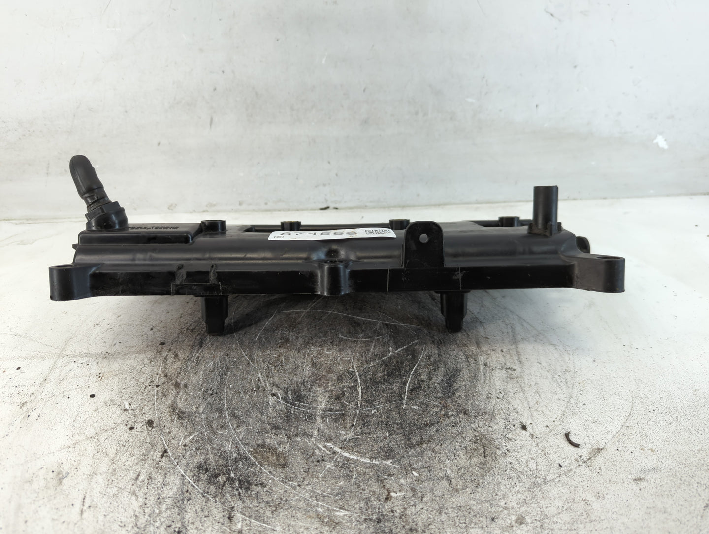 2004 Nissan Tiida Driver Left Cylinder Head Valve Cover Fits OEM Used Auto Parts - Oemusedautoparts1.com