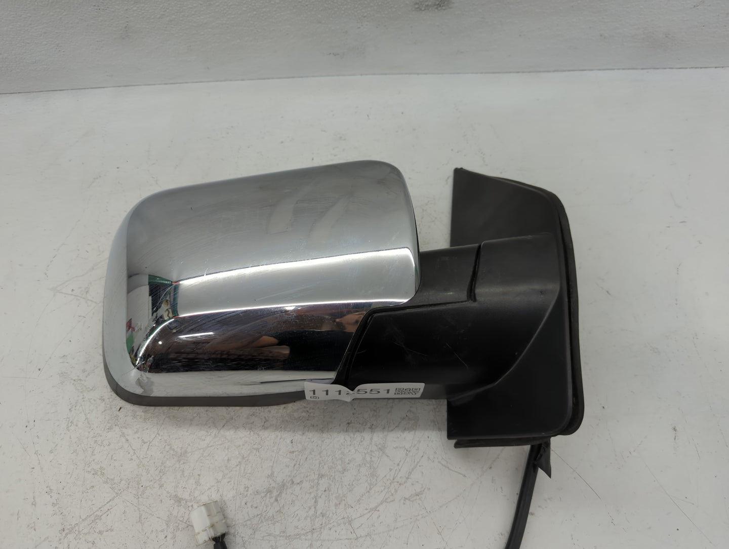 2004-2009 Nissan Titan Passenger Side View Mirror - Right Door Mirror OEM Used - Oemusedautoparts1.com