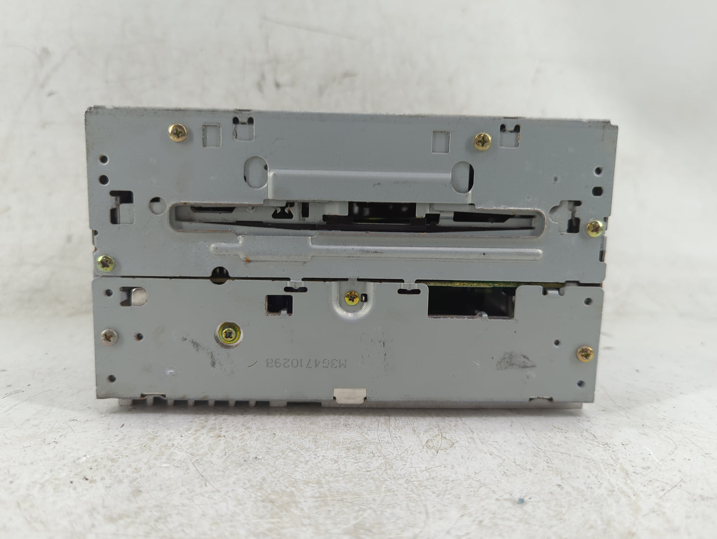 2004 Nissan Titan Radio AM FM Cd Player Receiver Replacement P/N:28185 8S516 Fits OEM Used Auto Parts - Oemusedautoparts1.co