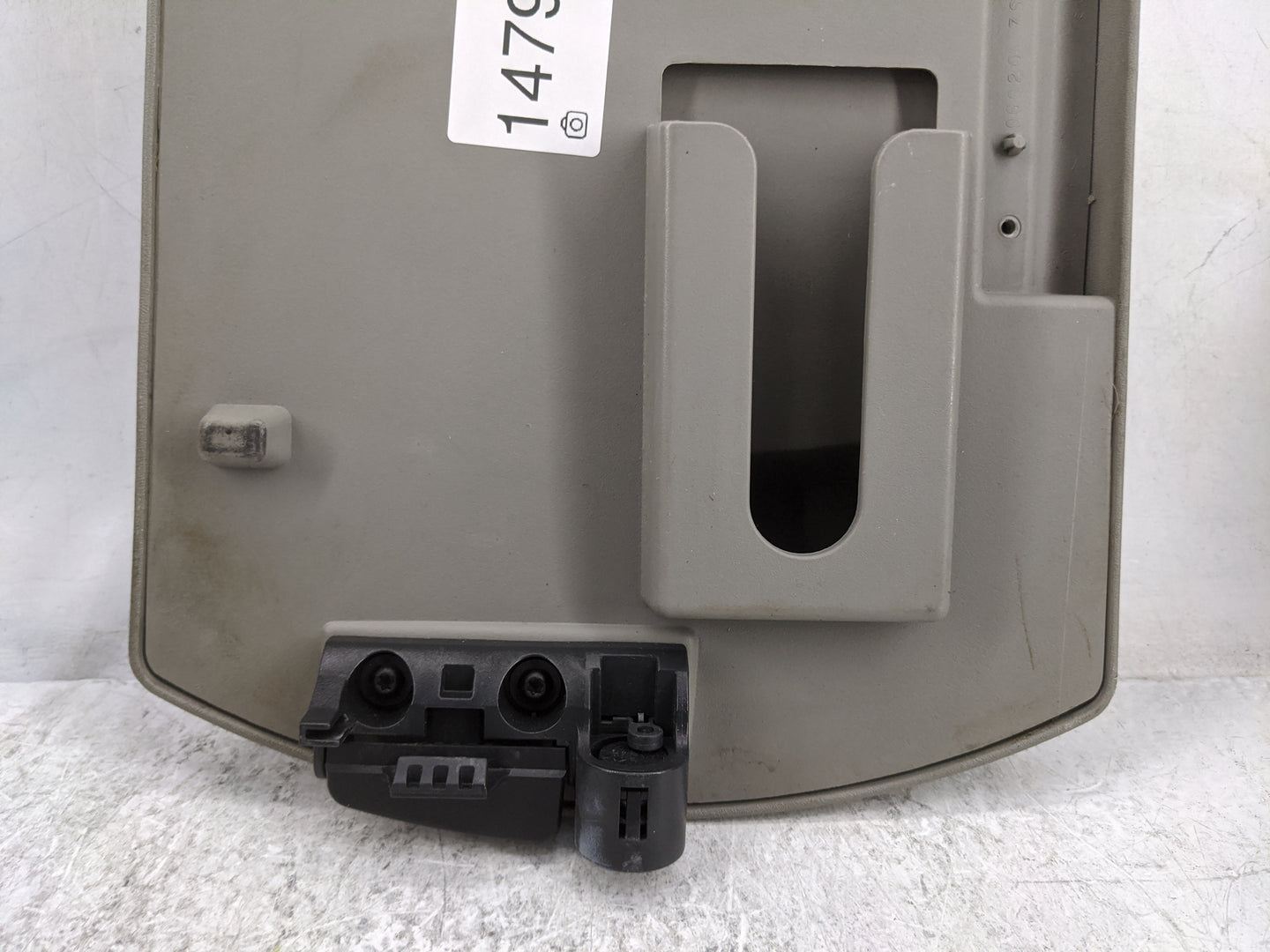 2004 Nissan Titan Center Console Armrest Cover Lid P/N:4ASX-095C74-ACP 4ASX-095C74-BC Fits OEM Used Auto Parts - Oemusedauto