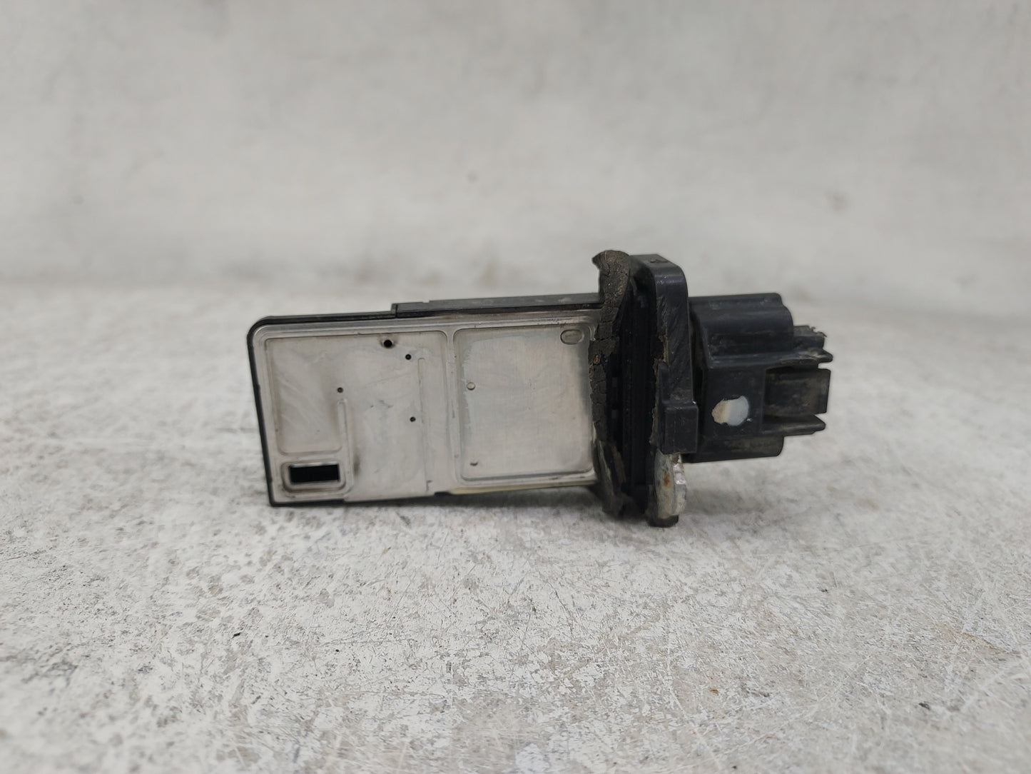 2004-2022 Nissan Titan Mass Air Flow Meter Maf 1486572 - Oemusedautoparts1.com