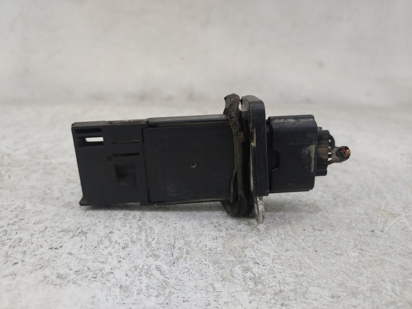 2004-2022 Nissan Titan Mass Air Flow Meter Maf 1486572 - Oemusedautoparts1.com
