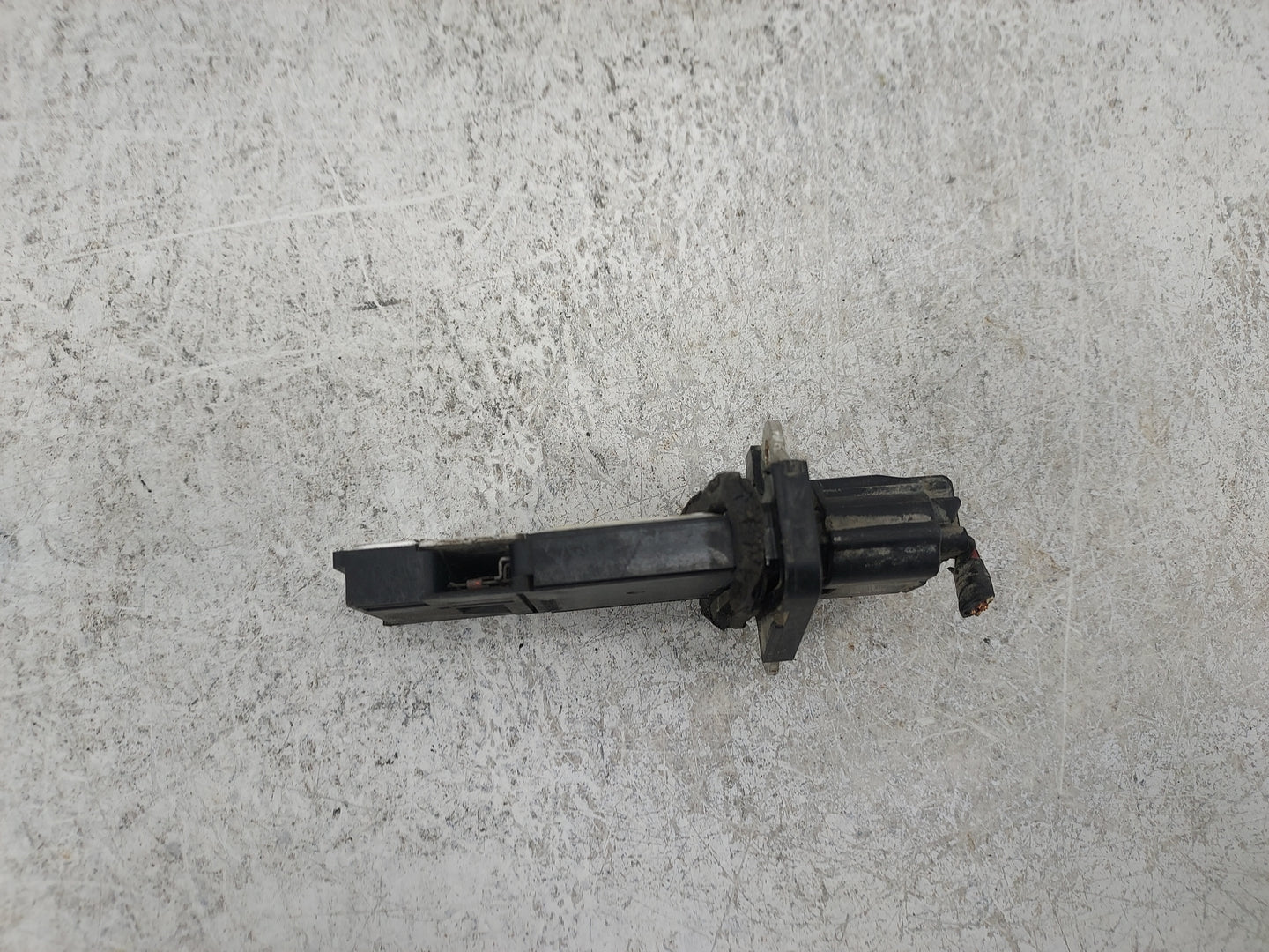 2004-2022 Nissan Titan Mass Air Flow Meter Maf 1486572 - Oemusedautoparts1.com