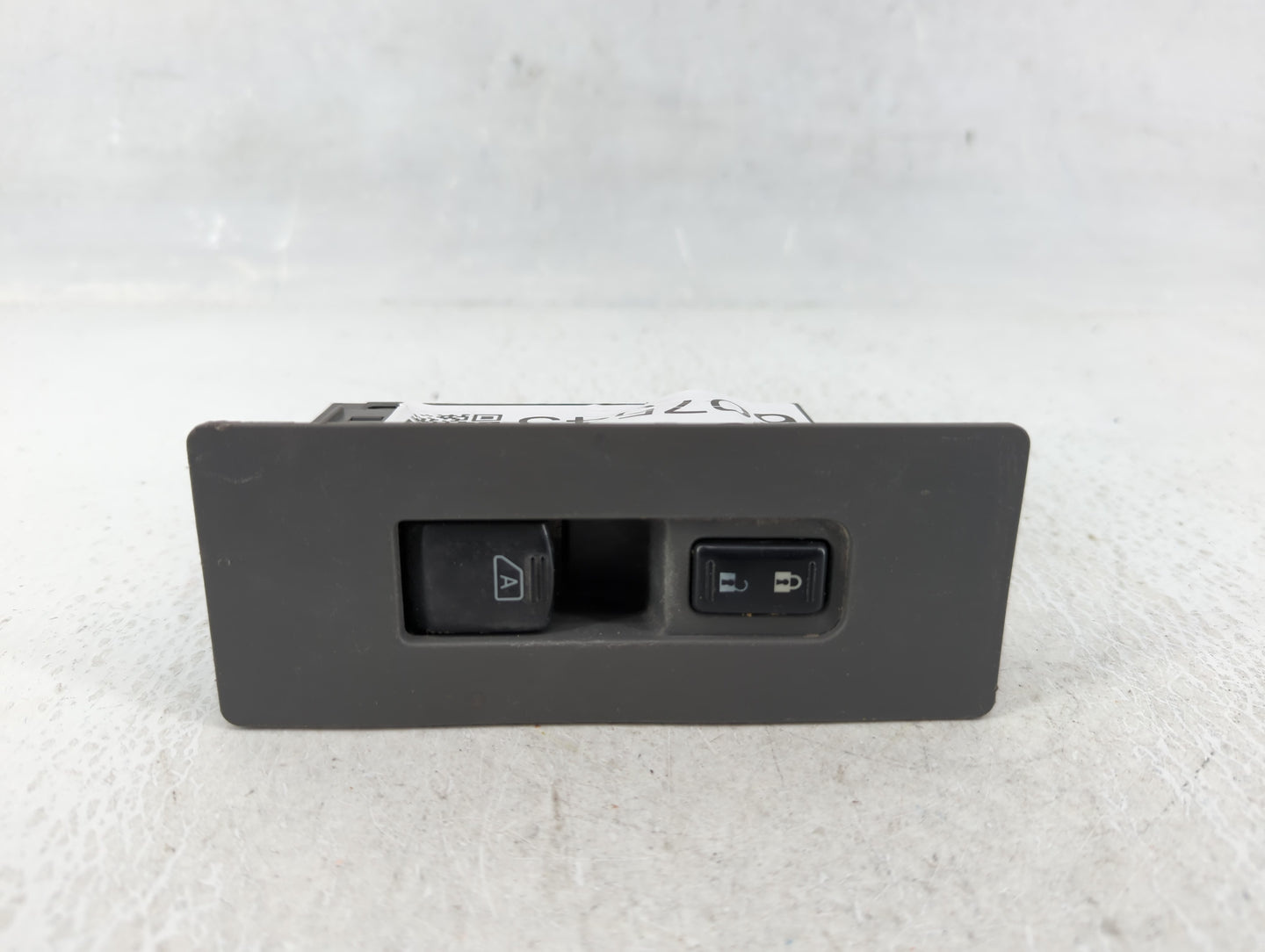 2004 Nissan Titan Master Power Window Switch Replacement Driver Side Left P/N:3040804 Fits OEM Used Auto Parts - Oemusedauto