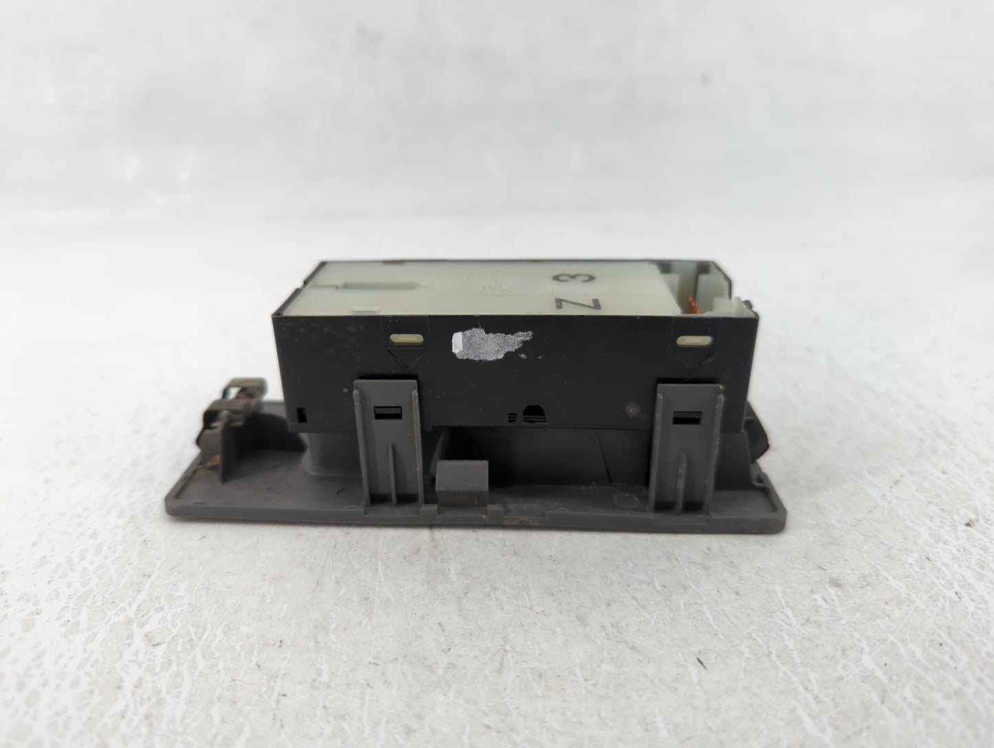 2004 Nissan Titan Master Power Window Switch Replacement Driver Side Left P/N:3040804 Fits OEM Used Auto Parts - Oemusedauto